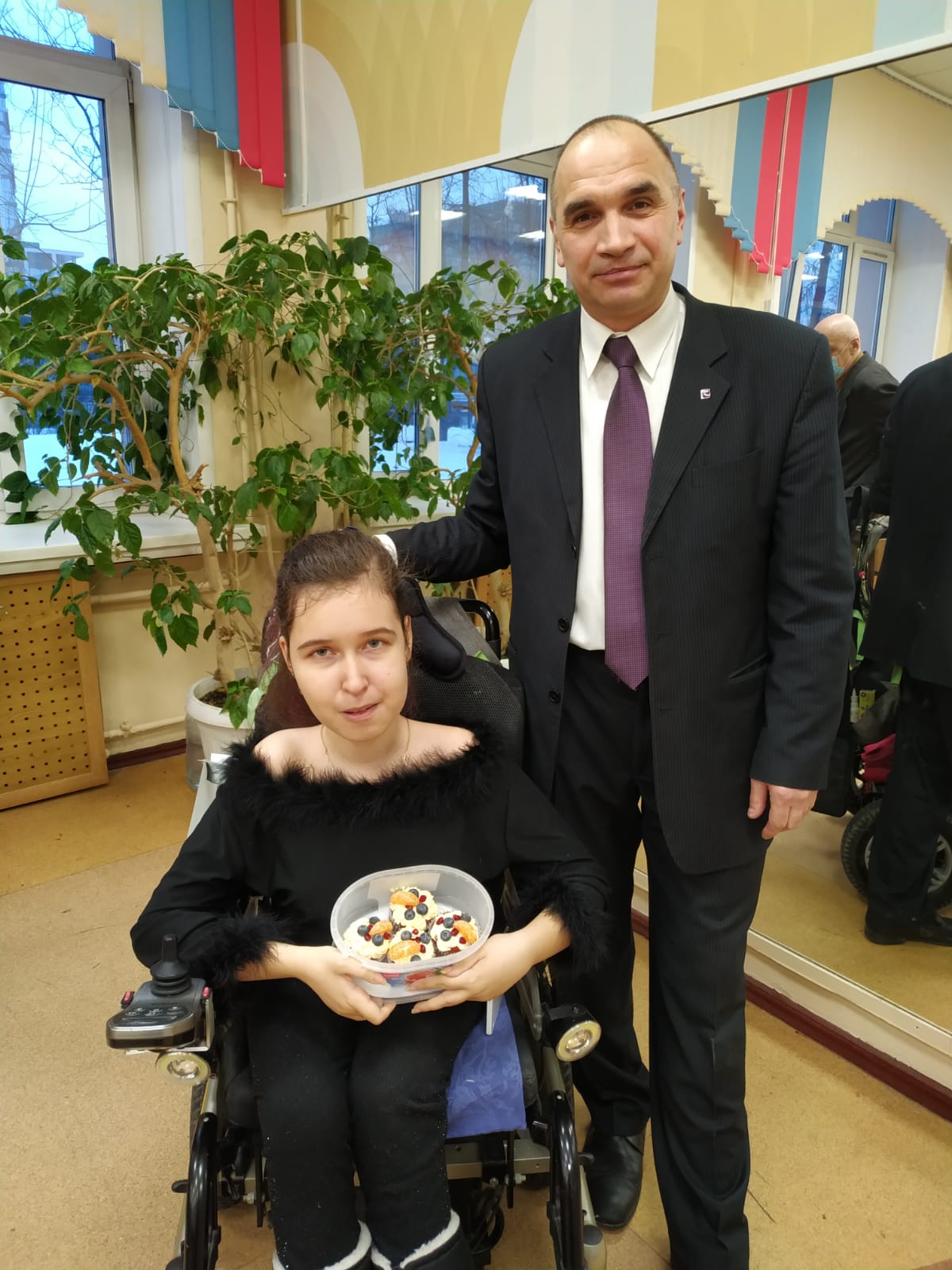 Даша Кухарчук с папой.jpg Даша Кухарчук с папой.jpg